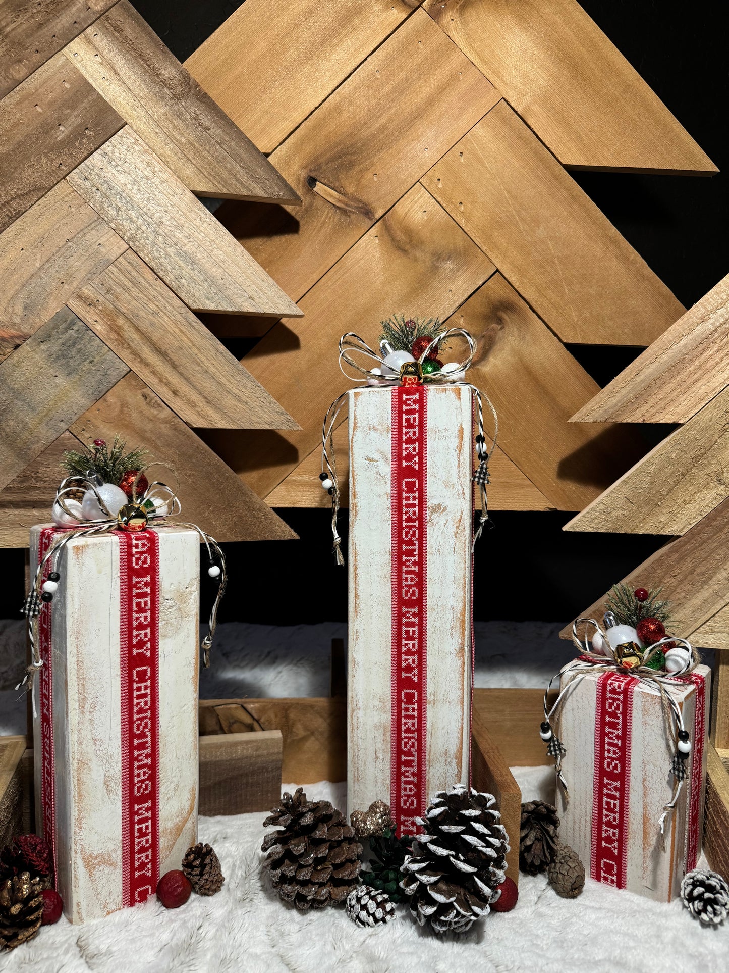 Distressed White Christmas Gift Decor Set