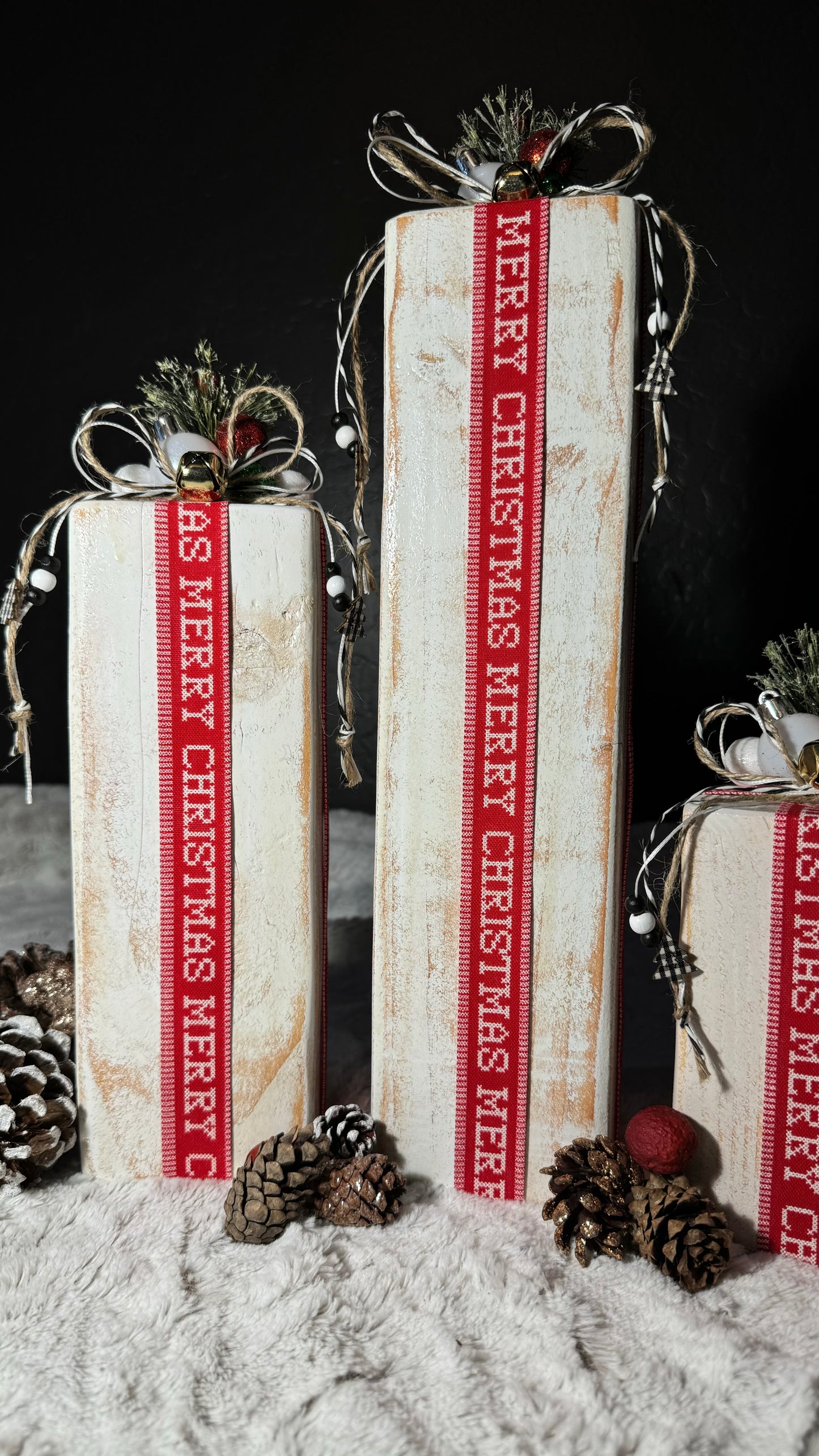 Distressed White Christmas Gift Decor Set