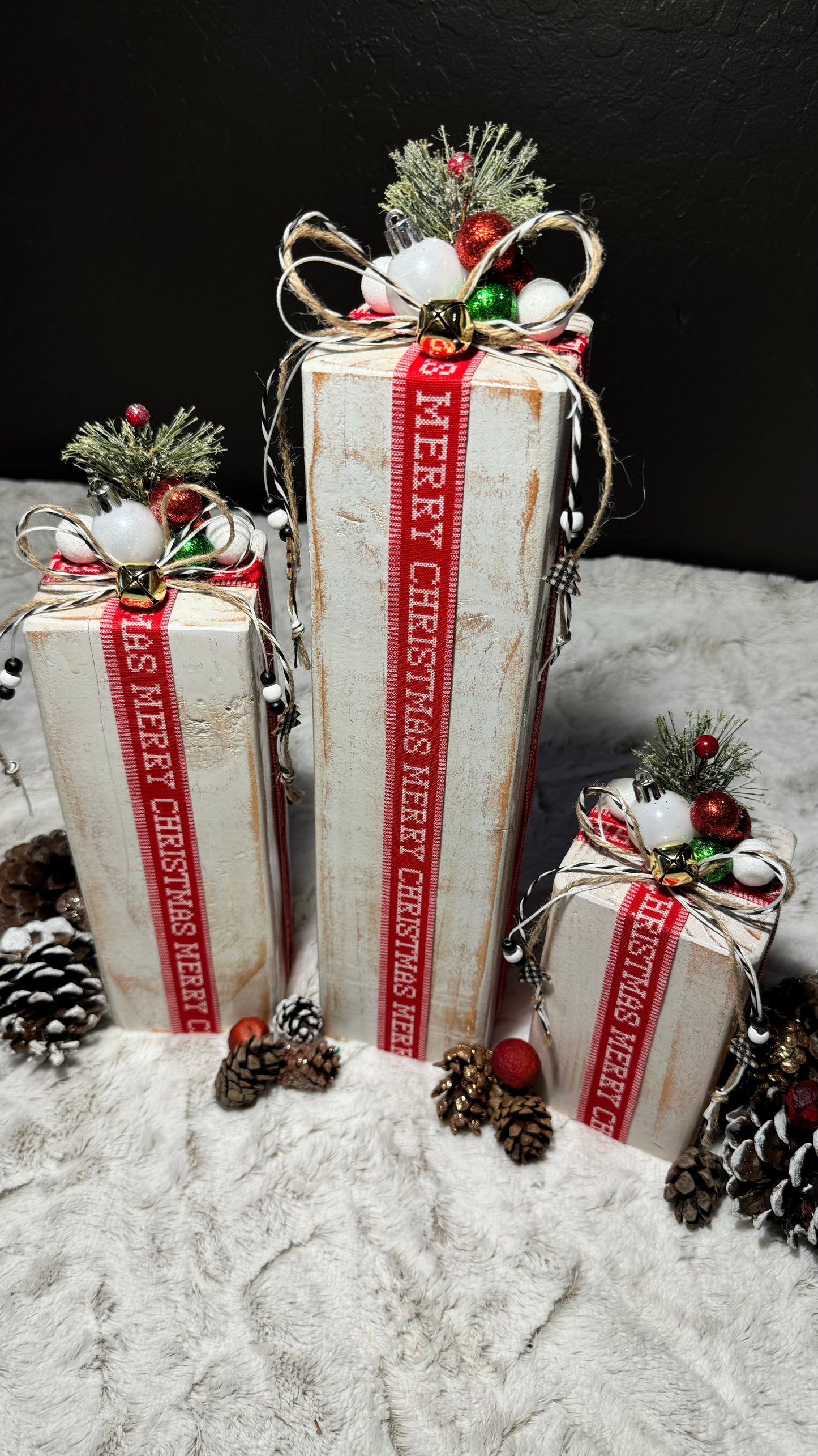 Distressed White Christmas Gift Decor Set